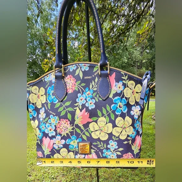 Dooney & Bourke Large Satchel EUC - Picture 14 of 16